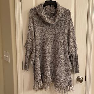 Quinn Sweater Poncho With Sleeves Women’s Small